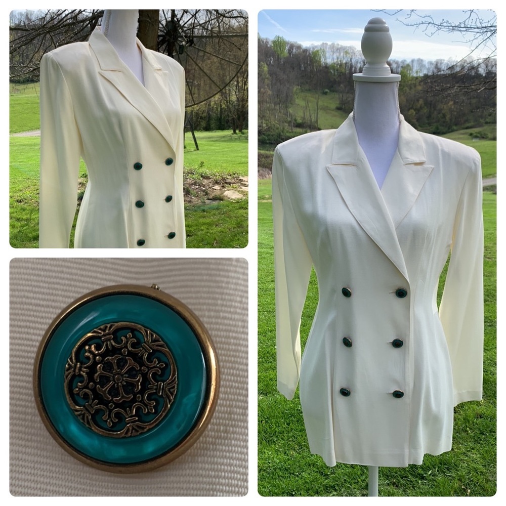 VTG 1980s White Oversized Double-Breasted Blazer